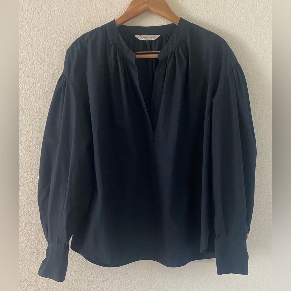 Banana Republic Women’s Balloon Sleeve Black Poplin Oversized Blouse Size M.
